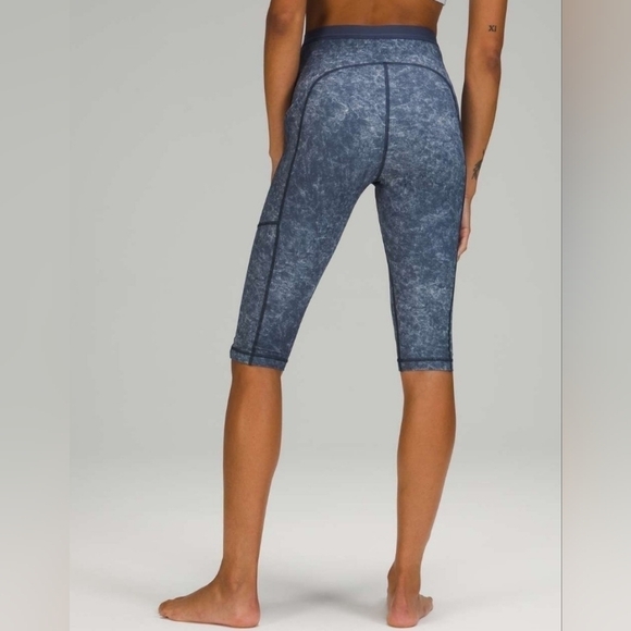 Lululemon High Rise Paddle Crop 15.75" Denim Wash Print Blue Hail Multi Size 4 - Picture 7 of 16
